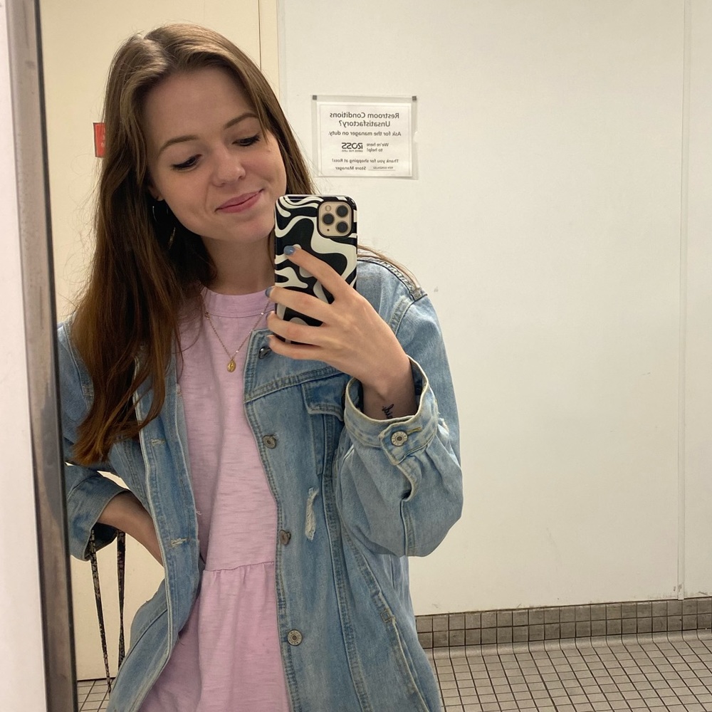 Meet your Posher, Claire